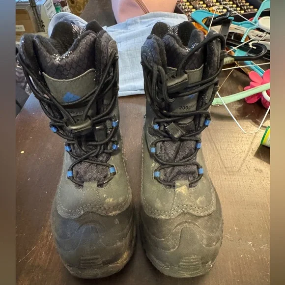 Black and Blue Hiking Boots size 2 - Picture 1 of 3